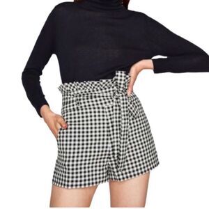 ZARA | High Rise Paperbag Waist Gingham Black & White Plaid Shorts Women’s Large